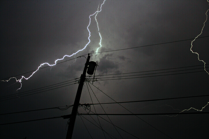 How to Clear the Airway During a Power Outage